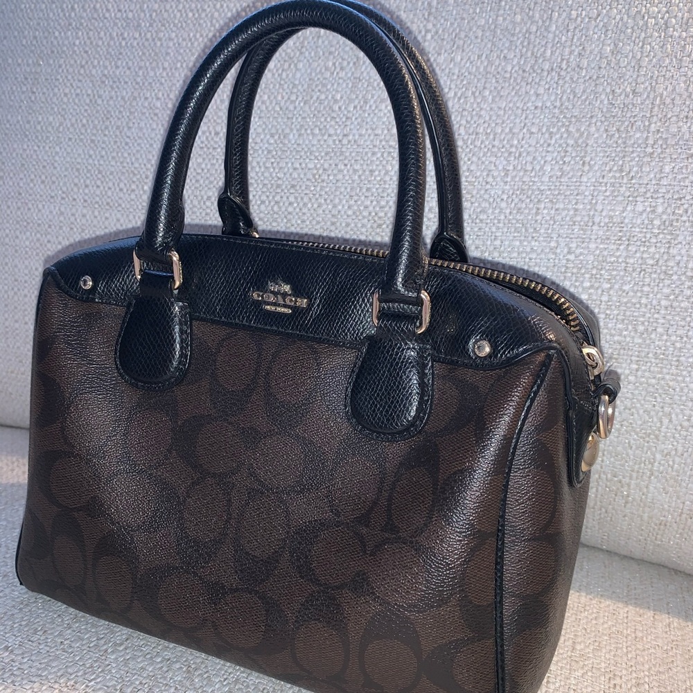 Coach, signature pattern bag